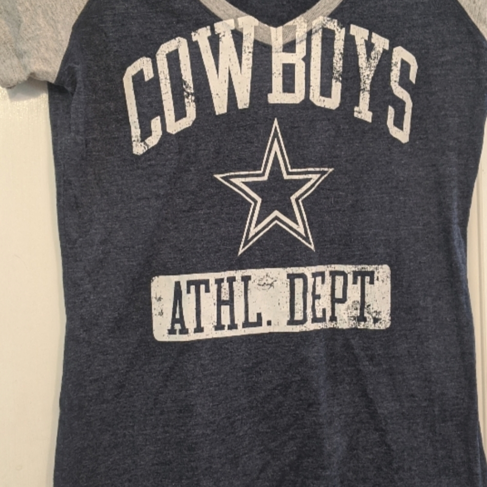 Cowboys women's football t shirt